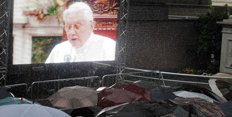 © Fabio Ferrari / LaPresse
02 05 2010 Torino, Italy
varie, news
Celebrazione eucaristica presieduta dal Santo Padre Benedetto XVI, Joseph Alois Ratzinger, in occasione della solenne Ostensione della Sacra Sindone.
Nella foto: Santo Padre Benedetto XVI, Joseph Alois Ratzinger, in visita al Cottolengo

© Fabio Ferrari / LaPresse
02 05 2010 Turin, Italy
Varoius, Events
Pope Benedetto XVI, Joseph Alois Ratzinger, in Turin for the Public exibition of the Holiy Shroud.
In the photo:Pope Benedetto XVI, Joseph Alois Ratzinger