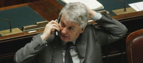 ©MAURO SCROBOGNA/LAPRESSE
02-03-2003 ROMA
POLITICA
ARCHIVIO - CAMERA DEPUTATI
NELLA FOTO IL SOTTOSEGRETARIO ALLE RIFORME ALDO BRANCHER