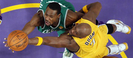 Boston Celtics guard Tony Allen, left, puts up a shot as Los Angeles Lakers forward Lamar Odom defends during the second half in Game 6 of the NBA basketball finals, Tuesday, June 15, 2010, in Los Angeles. The Lakers won 89-67. (AP Photo/Mark J. Terrill)