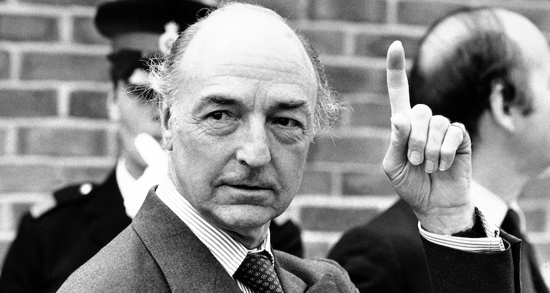 John Profumo nel 1980 (AP Photo/Press Association)