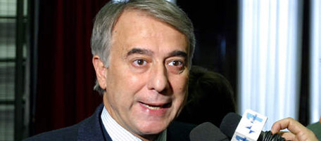 ©ROBERTO MONALDO/LAPRESSE
24-02-2004 ROMA
POLITICA
COMMISSIONE GIUSTIZIA CAMERA - AUDIZIONE INFORMALE ANM
NELLA FOTO GIULIANO PISAPIA (MEMBRO COMMISSIONE)