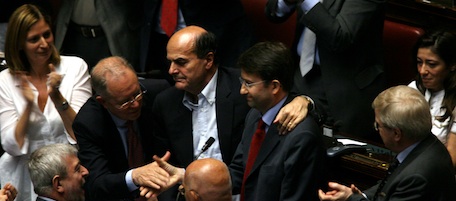 Â© Marco Merlini / LaPresse
04-08-2010 Roma
Politica
Camera dei deputati, aula, dichiarazioni di voto e voto sulla mozione di sfiducia al sottosegretario alla Giustizia, Giacomo Caliendo
Nella foto Pierluigi Bersanii e Dario Franceschini

Â© Marco Merlini / LaPresse
Rome, 08-04-2010
Politic
House of Parliament, vote statement and vote about the distrust motion for the Justice Undersecretary, Giacomo Caliendo
In the photo Pierluigi Bersanii e Dario Franceschini