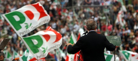 Â© Marco Merlini / LaPresse
25-10-2008 Roma
Politica
Circo Massimo, manifestazione nazionale del Partito Democratico contro il governo Berlusconi
Nella foto il segretario del Pd Walter Veltroni durante il suo intervento

National demonstration against Berlusconi government, organized by Democratic Party