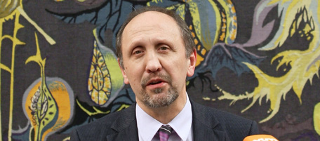 Johan Vande Lanotte of Belgium's Flemish socialist party sp.a speaks during a press conference after a meeting with King Albert II of Belgium, in Brussels, on November 2, 2010, concerning the formation of a new federal government. The King tasked Vande Lanotte on October 21 with bringing about "conciliation" between feuding political parties four months on from deeply divisive elections. AFP PHOTO / BELGA / JULIEN WARNAND =BELGIUM OUT= (Photo credit should read JULIEN WARNAND/AFP/Getty Images)