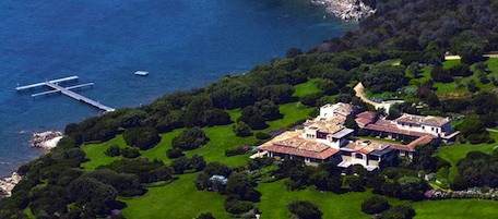 Â©FREZZA LA FATA/LAPRESSE
29-10-2003
CERTOSA -ITALIA-
INTERNI
LA VILLA DI SILVIO BERLUSCONI
NELLA FOTO: UNA VISTA DELLA SPLENDIDA VILLA DI SILVIO BERLUSCONI A CERTOSA IN SARDEGNA