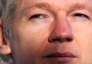 Il complicato rapporto di Julian Assange coi media