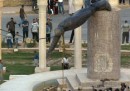 La volta che venne giù la statua di Saddam