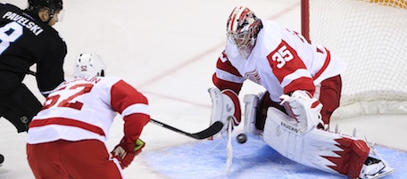 San Jose Sharks center Joe Pavelski (8) is unable to score past Detroit Red Wings goalie Jimmy Howard (35) during the second period in Game 1 of an NHL Western Conference semi-final Stanley Cup playoff hockey series game in San Jose, Calif., Friday, April 29, 2011. (AP Photo/Paul Sakuma)