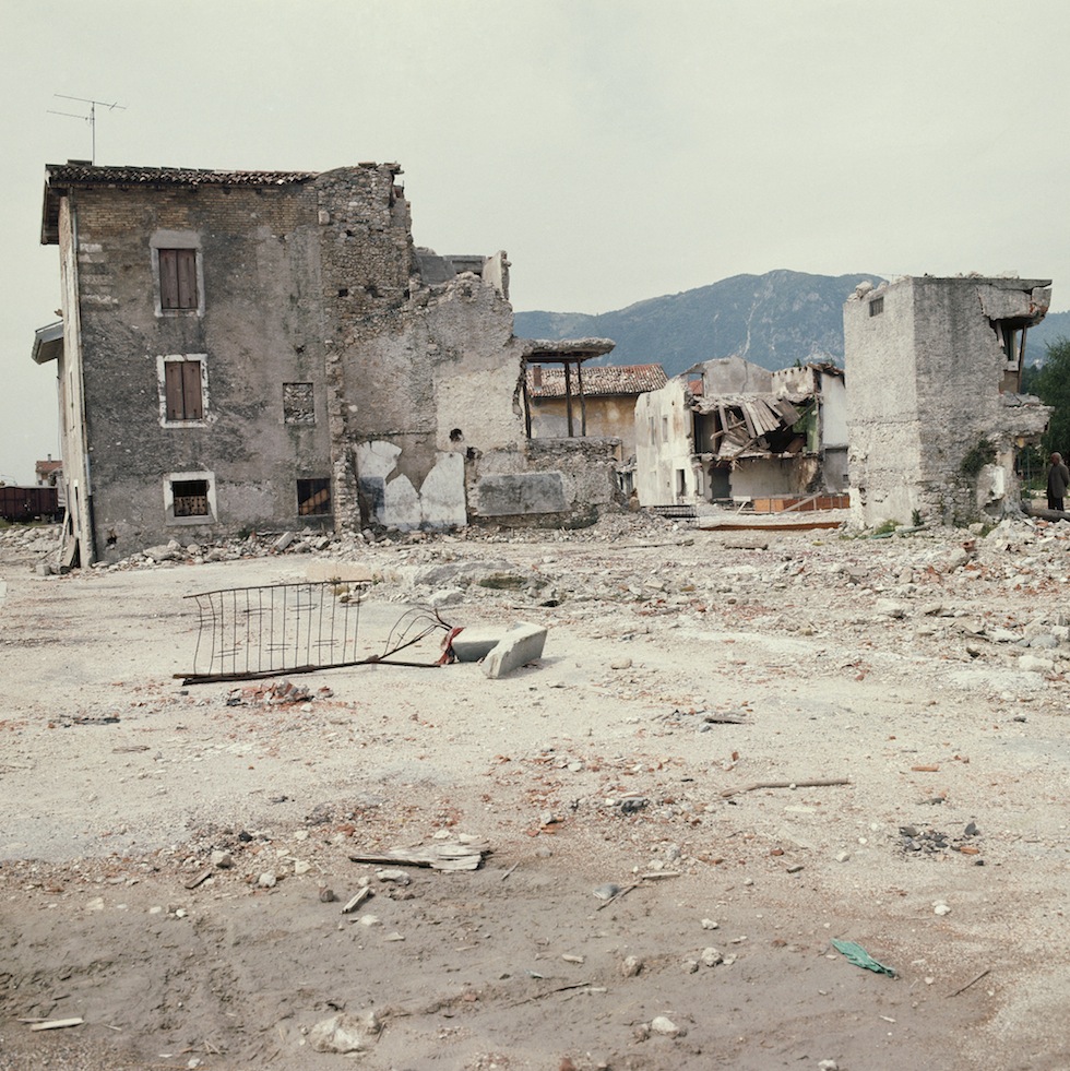 Il 6 maggio 1977, a un anno dal terremoto. (AP Photo)