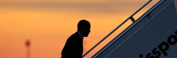 US President Barack Obama boards Air Force One at JFK airport in New York, New York, on October 30, 2010 en route to Chicago. President Obama is on the campaign trail ahead of the November 2 midterm elections. AFP PHOTO / Jewel Samad (Photo credit should read JEWEL SAMAD/AFP/Getty Images)