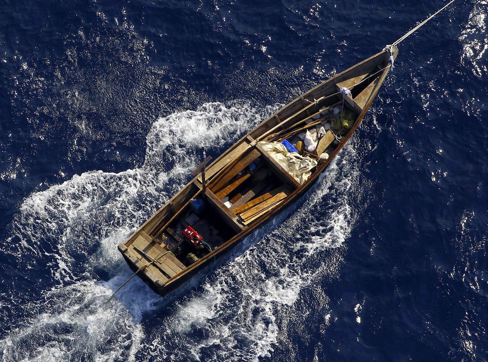 L&#8217;imbarcazione su cui si trovavano le nove persone soccorse dalla guardia costiera giapponese al largo della penisola di Noto. (AP Photo/Kyodo News)
