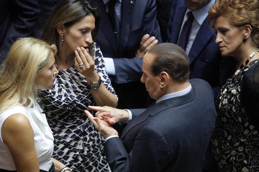 Silvio Berlusconi con Elvira Savino (Mauro Scrobogna /LaPresse)
