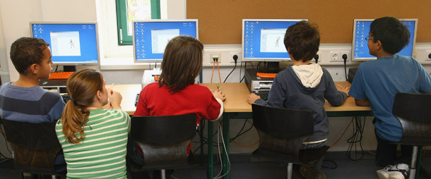 BERLIN &#8211; SEPTEMBER 18: Fourth-grade students learn computer skills in the elementary school at the John F. Kennedy Schule dual-language public school on September 18, 2008 in Berlin, Germany. The German government will host a summit on education in Germany scheduled for mid-October in Dresden. Germany has consistantly fallen behind in recent years in comparison to other European countries in the Pisa education surveys, and Education Minister Annette Schavan is pushing for an 8 percent increase in the national educaiton budget for 2009. (Photo by Sean Gallup/Getty Images)
