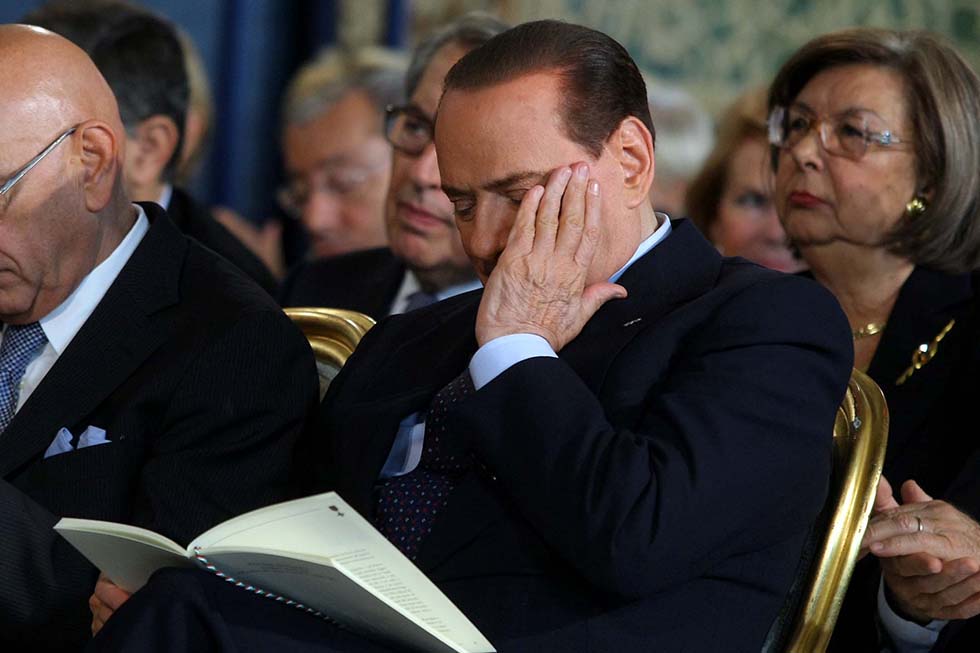 Silvio Berlusconi durante la cerimonia di consegna delle onorificenze di Cavaliere del Lavoro, che si è tenuta oggi al Quirinale.
(foto Roberto Monaldo / LaPresse)
