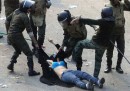 Le foto della ragazza picchiata al Cairo
