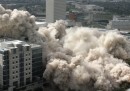 La demolizione del Prudential Building, a Houston