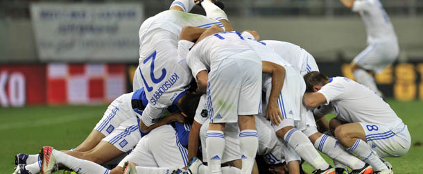 Greece's team celebrate their goal against Croatia during their qualification match for the Euro 2012 at the Karaiskaki stadium in Piraeues near Athens on October 7, 2011 . AFP PHOTO/ LOUISA GOULIAMAKI (Photo credit should read LOUISA GOULIAMAKI/AFP/Getty Images)