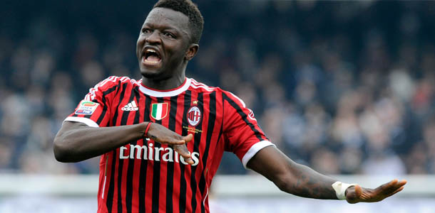 CESENA, ITALY - FEBRUARY 19: Sulley Muntari of AC Milan celebrates scoring the opening goal during the Serie A match between AC Cesena and AC Milan at Dino Manuzzi Stadium on February 19, 2012 in Cesena, Italy. (Photo by Claudio Villa/Getty Images)