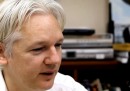La prima puntata del talk show di Julian Assange
