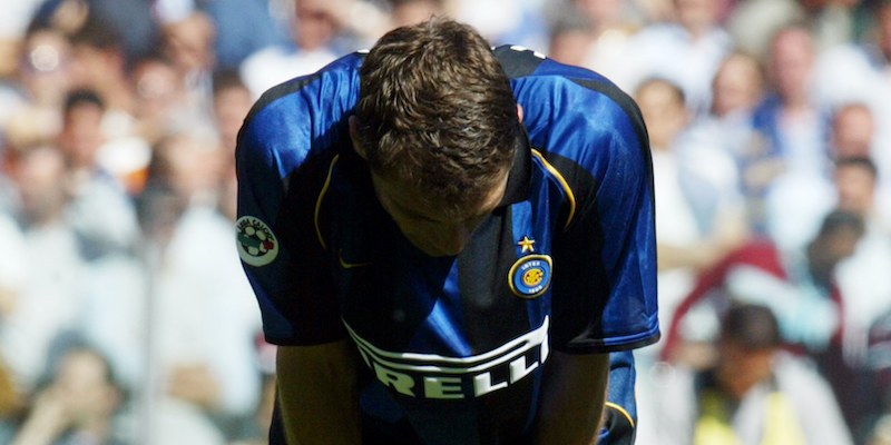 La delusione di Cristian Vieri al fischio finale di Lazio-Inter (LaPresse/Marco Rosi)