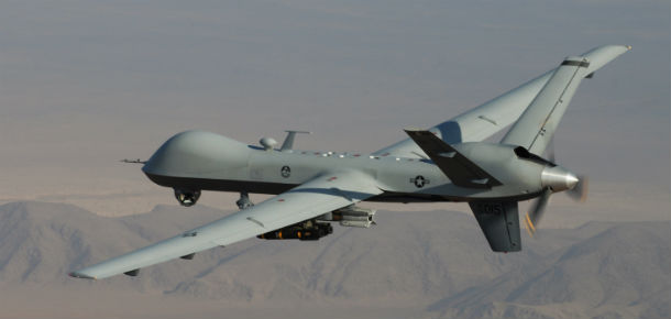 nella foto, un drone americano MQ-9 Reaper mentre sorvola il sud dell'Afghanistan (AP Photo/Lt. Col. Leslie Pratt, US Air Force)