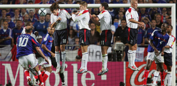 nella foto, il primo gol di Zinedine Zidane, su punizione (Ross Kinnaird/Getty Images)