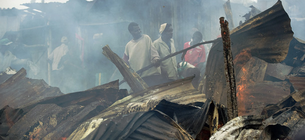 Le foto dell’incendio nella periferia di Nairobi