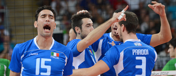 Italy's players celebrate during the men's volleyball bronze medal match of the London 2012 Olympics Games against Bulgaria, in London on August 12, 2012. AFP PHOTO / KIRILL KUDRYAVTSEV (Photo credit should read KIRILL KUDRYAVTSEV/AFP/GettyImages)