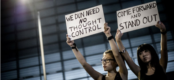 Niente lezioni di patriottismo a Hong Kong