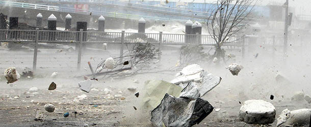 Strong wind and rain caused by Typhoon Sanba whip beachside area in Yeosu, south of Seoul, South Korea, Monday, Sept. 17, 2012. (AP Photo/Yonhap, Hyung Min-soo) KOREA OUT
