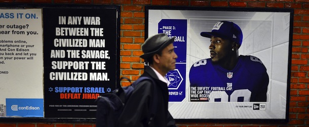 I manifesti razzisti a New York