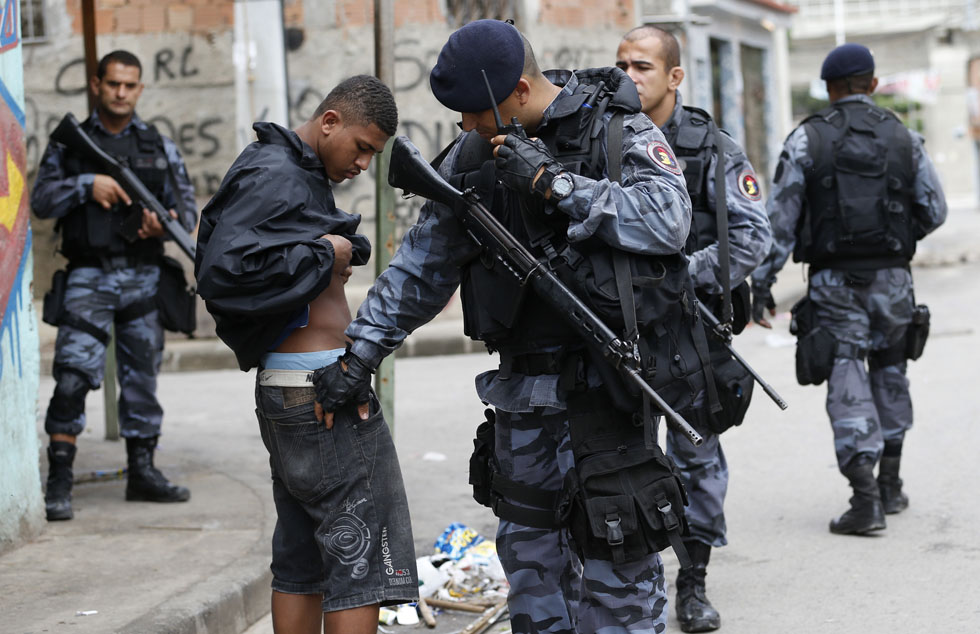 A História De Rodrigo Pimentel E Sua Influência Em Tropa De Elite - Vida Militar - Foto 12