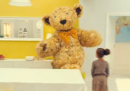 Il nuovo spot Ikea, senza adulti, con orsi enormi e robot