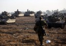 Esercito israeliano sul confine di Gaza