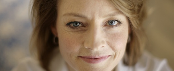 Actress Jodie Foster poses for photos at the Bally&#8217;s hotel and casino in Las Vegas on Thursday, March 13, 2008. (AP Photo/Jae C. Hong)
