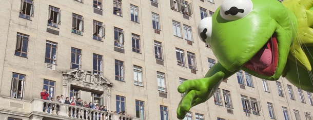 NEW YORK, NY &#8211; NOVEMBER 22: The Kermit the Frog balloon makes its way down Central Park West during the 86th Annual Macy&#8217;s Thanksgiving Day Parade November 22, 2012 in New York City. Macy&#8217;s donated tickets and transportation to this year&#8217;s Thanksgiving Day Parade to 5,000 people from neighborhoods hardest hit by Superstorm Sandy. (Photo by Andrew Kelly/Getty Images)
