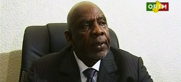 In this still frame made from video provided by ORTM Mali TV, Mali&#8217;s Prime Minister Cheikh Modibo Diarra resigns during a broadcast on state television from Bamako, Mali on Tuesday, Dec. 11, 2012, hours after soldiers who led a recent coup burst into his home and arrested him. (AP Photo/ORTM Mali TV) MALI ACCESS OUT
