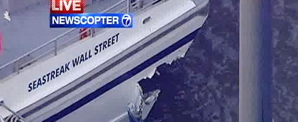 L’incidente del traghetto al molo di New York