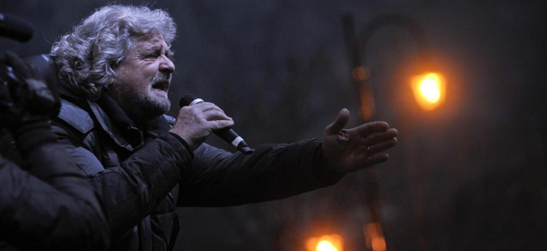 La paranoia di Beppe Grillo