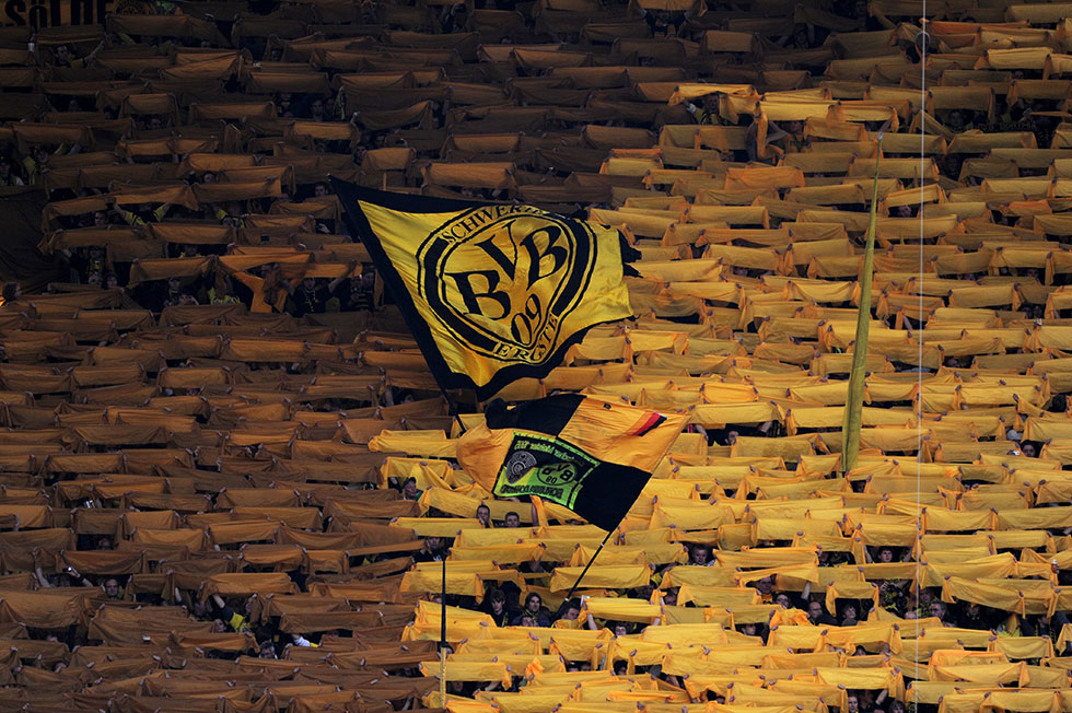 Bandiera Borussia Dortmund Bulldog Nero E Giallo, Bandiera Da Stadio Ruhrpott 100% Poliestere
