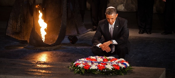 JERUSALEM, ISRAEL - MARCH 22: (ISRAEL OUT) U.S. President Barack Obama pays his respects in the Hall of Remembrance in front of Israel's President Shimon Peres, Israel's Prime Minster Benjamin Netanyahu, Chairman of the Yad Vashem Directorate Avner Shalev and Rabbi Yisrael Meir Lau after marines layed a wreath on his behalf during his visit to the Yad Vashem on March 22, 2013 in Jerusalem, Israel. This is Obama's first visit as president to the region and his itinerary includes meetings with the Palestinian and Israeli leaders as well as a visit to the Church of the Nativity in Bethlehem. (Photo by Uriel Sinai/Getty Images)