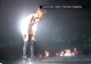 Justin Bieber senza fiato sul palco