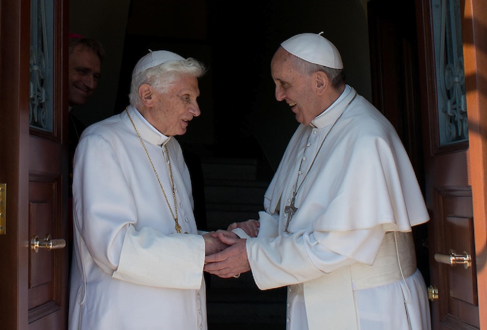 papa benedetto XVI torna in vaticano