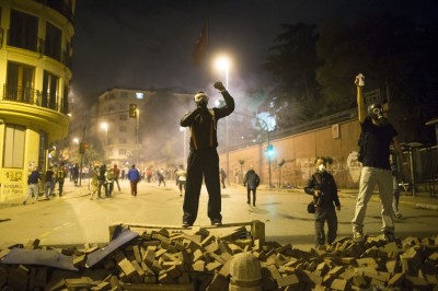 Notte di proteste e scontri in Turchia