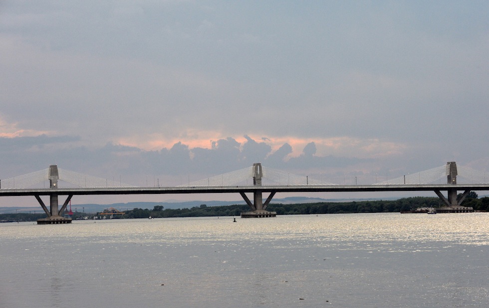 Le foto del nuovo ponte sul Danubio Il Post