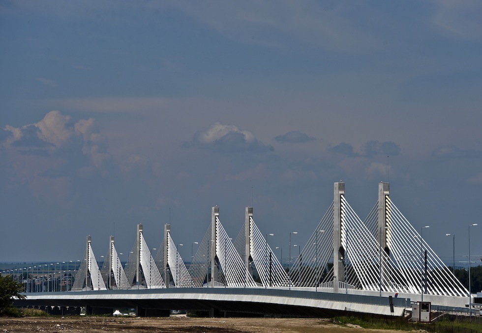 Le foto del nuovo ponte sul Danubio Il Post