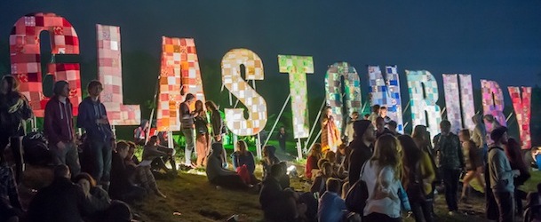 GLASTONBURY, ENGLAND - JUNE 26: Festival goers enjoy the atmosphere prior to the 2013 Glastonbury Festival at Worthy Farm on June 26, 2013 in Glastonbury, England. (Photo by Ian Gavan/Getty Images)