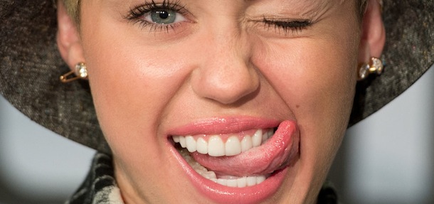 L'attrice e cantautrice Miley Cyrus (20) a Francoforte (AP Photo/dpa, Boris Roessler)