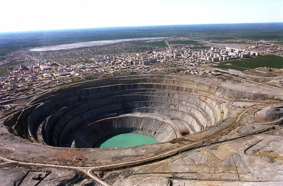 La cava di diamanti in Siberia