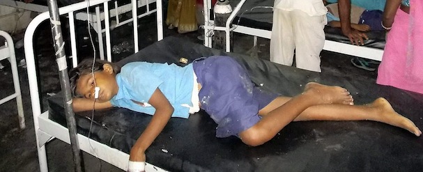 22 bambini sono morti in India per il cibo della mensa scolastica